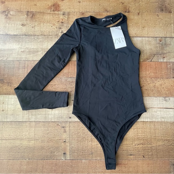 Zara One Sleeve Cut Out Bodysuit MEDIUM NEW with TAGS Sexy Black - Picture 1 of 7